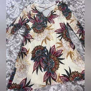 Entro Boho Floral Flowy Long Sleeve Dress - Size Medium - Bell Sleeves